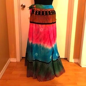 💖💙🖤Tye dye wrap maxi skirt NWT💖💙🖤
